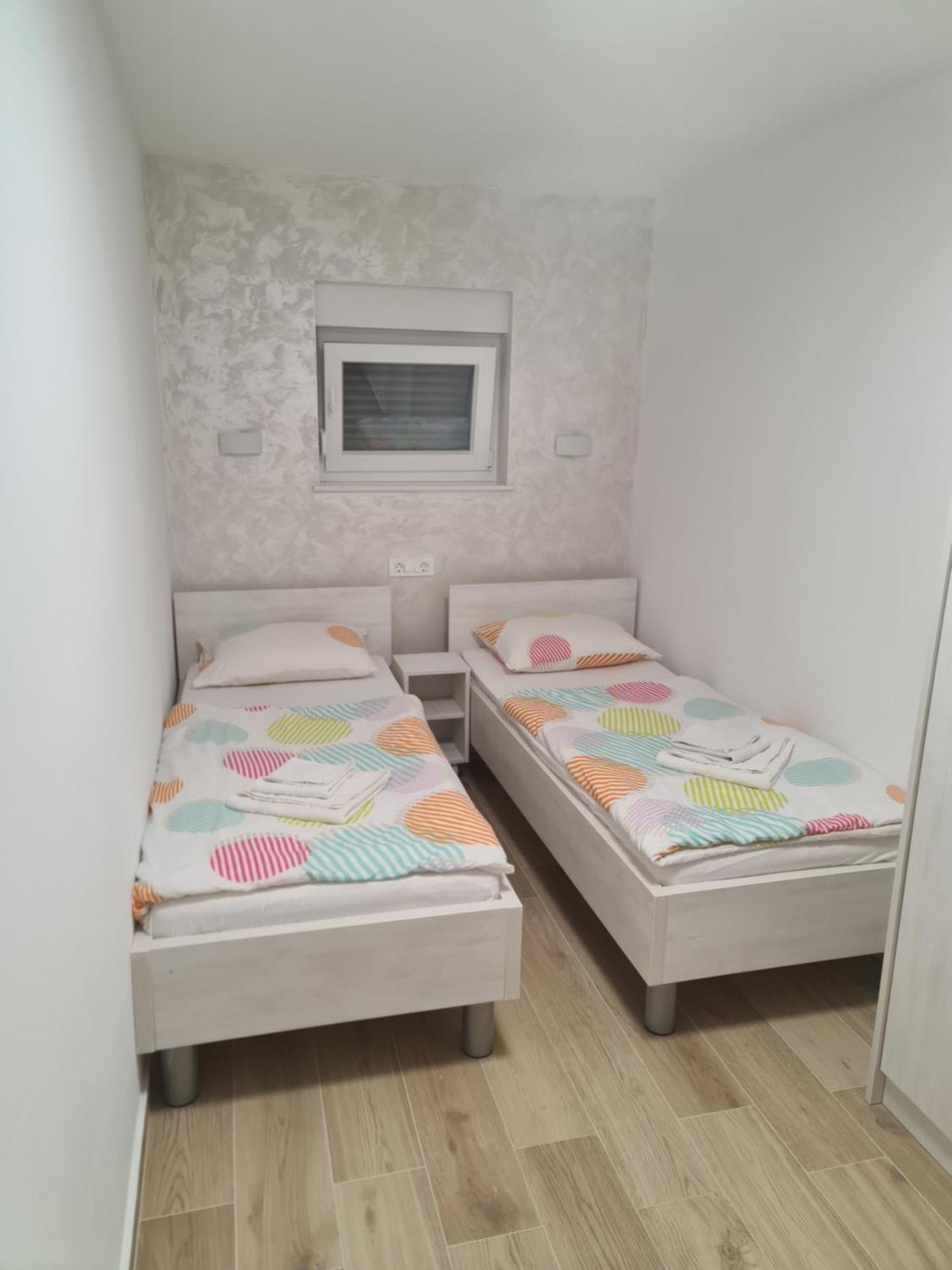 Apartments Julijana 2 Privlaka  Ngoại thất bức ảnh